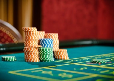 Auto Roulette wheel interface on tasen platform showing bet placement and spin controls
